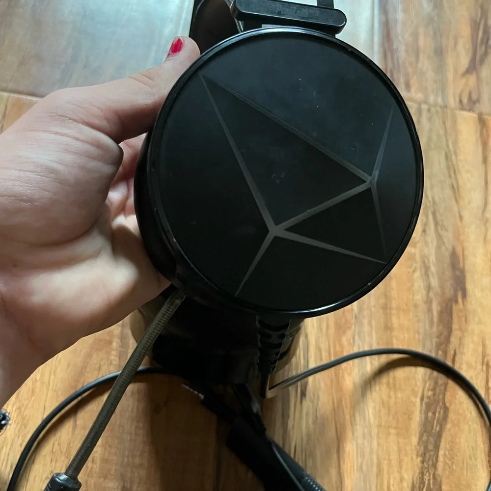 Gaming headphones